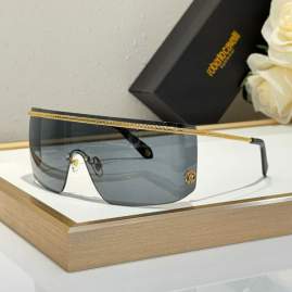 Picture of Roberto Cavalli Sunglasses _SKUfw69412577fw